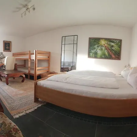 Sleep & Go - Sechsbettzimmer Inkl 2 Luftbetten Mit Gemeinschaftsbad 게스트하우스 손토펜